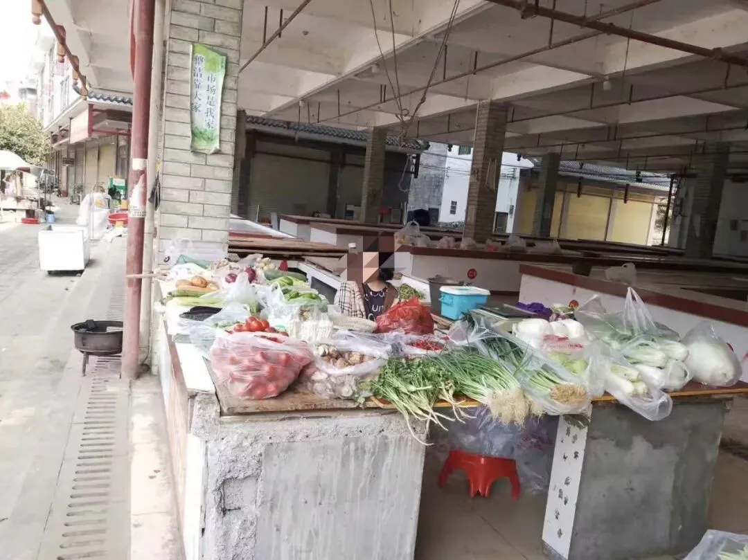 巴畴乡新城农贸市场管理“红黑榜”通报