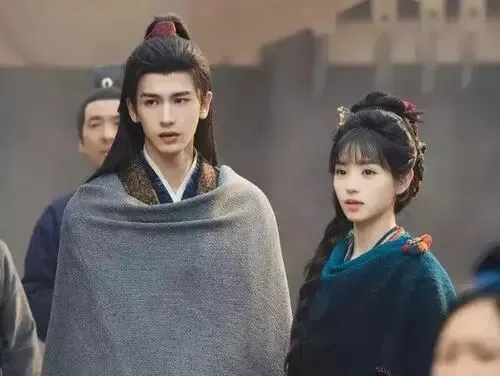 泄露、换脸、人设崩塌、营销作妖,《逐玉》全军覆没