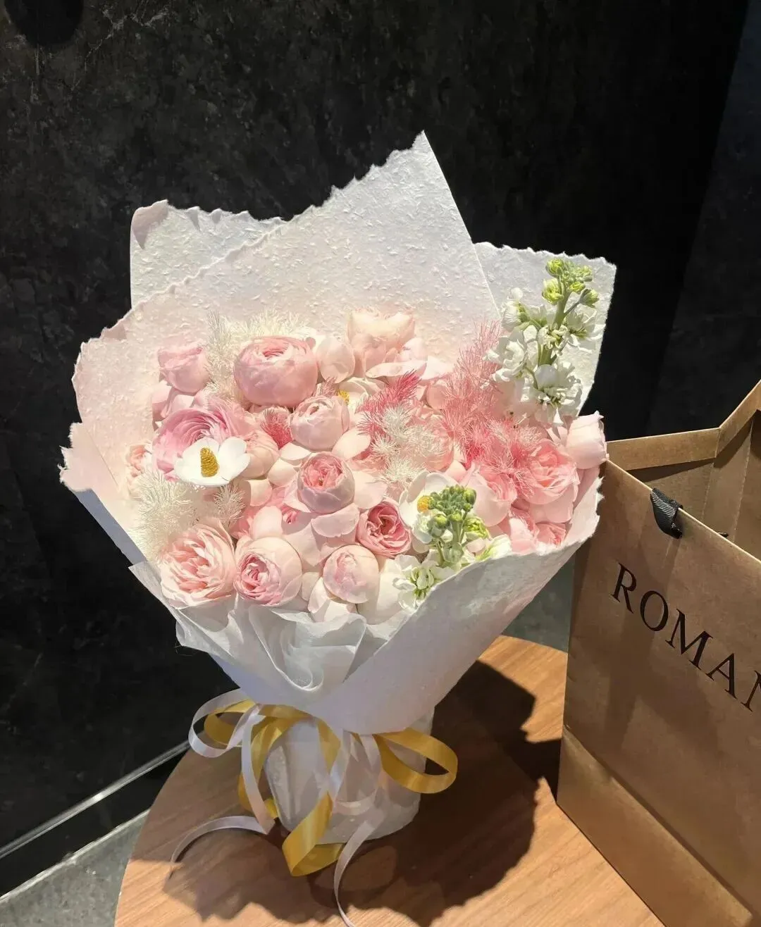 “发圈获客,靠真诚赢长久,高级又真诚!”