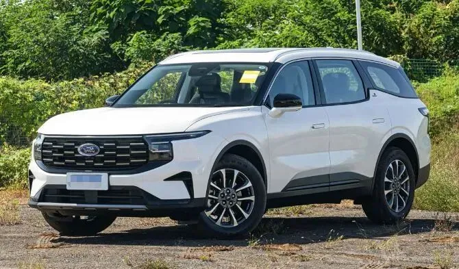 福特SUV补贴2.55万抢市场!四驱加持5.8秒破百+1220km续航,豪横到飞起!