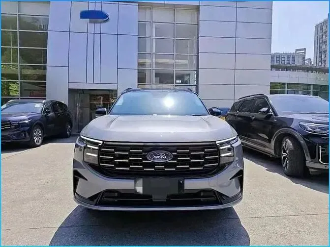 福特SUV补贴2.55万抢市场!四驱加持5.8秒破百+1220km续航,豪横到飞起!
