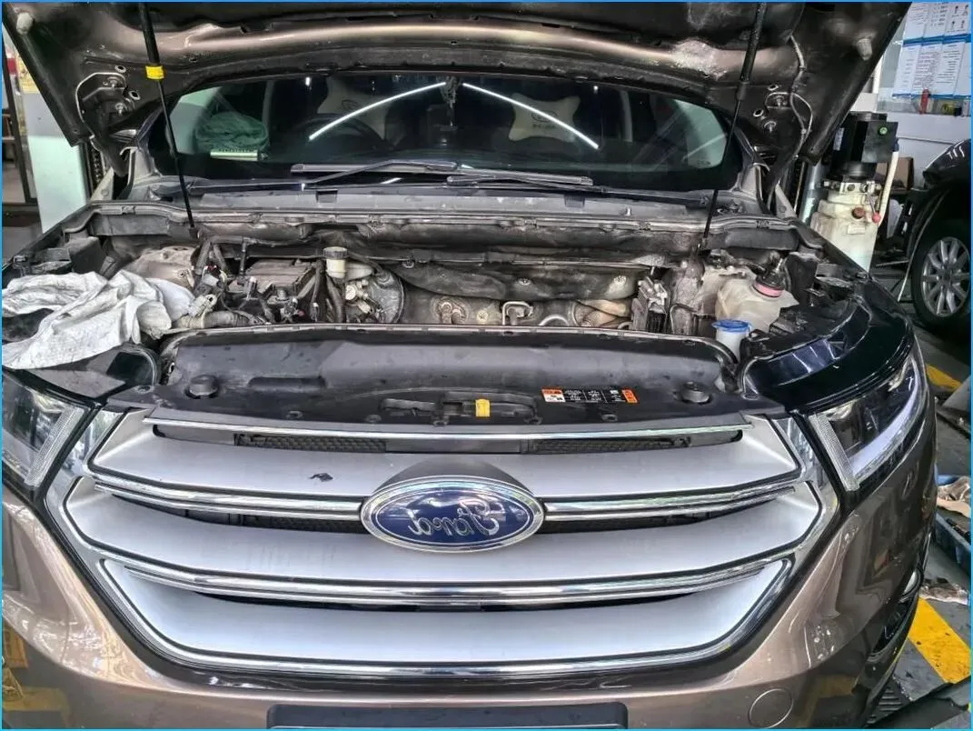 福特SUV补贴2.55万抢市场!四驱加持5.8秒破百+1220km续航,豪横到飞起!