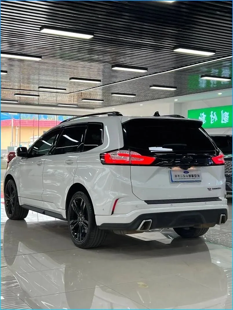 福特SUV补贴2.55万抢市场!四驱加持5.8秒破百+1220km续航,豪横到飞起!