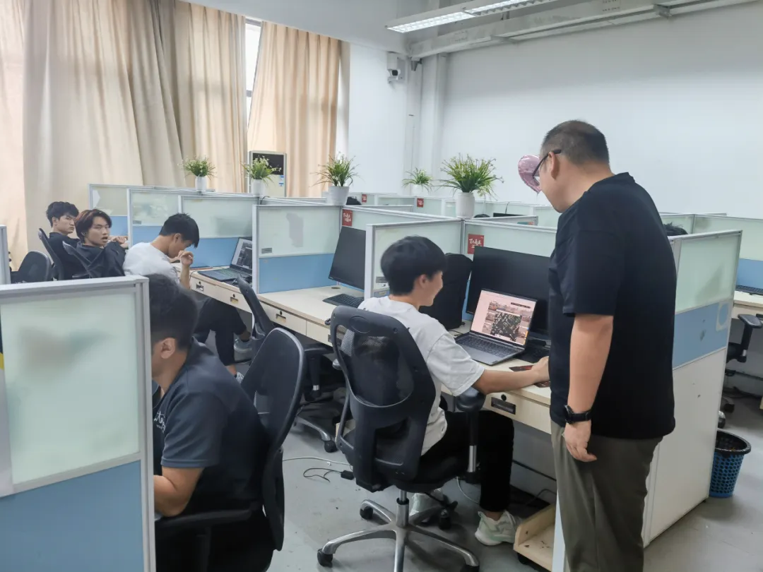 城院•王牌专业 | 计算机应用技术:乘“云”而上,大有可为!抢占川渝数字经济新风口