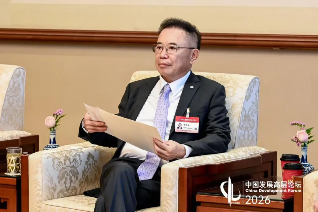 李东生谈AI潜能:2030年10万亿市场,如何抓住?