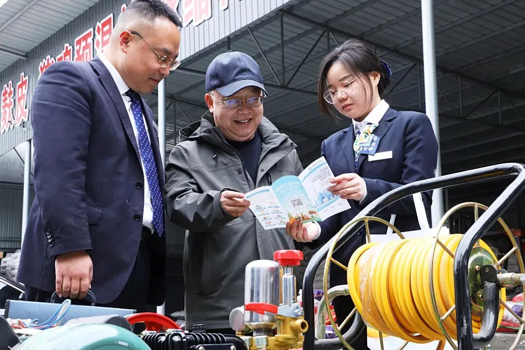 综合营销标兵丨阳城农商银行杨浩:铁脚板走出“活地图” 贴心人成了“主心骨”