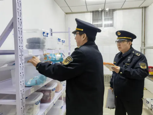 马昌营镇市场监管所开展学校及养老机构食堂食品安全检查