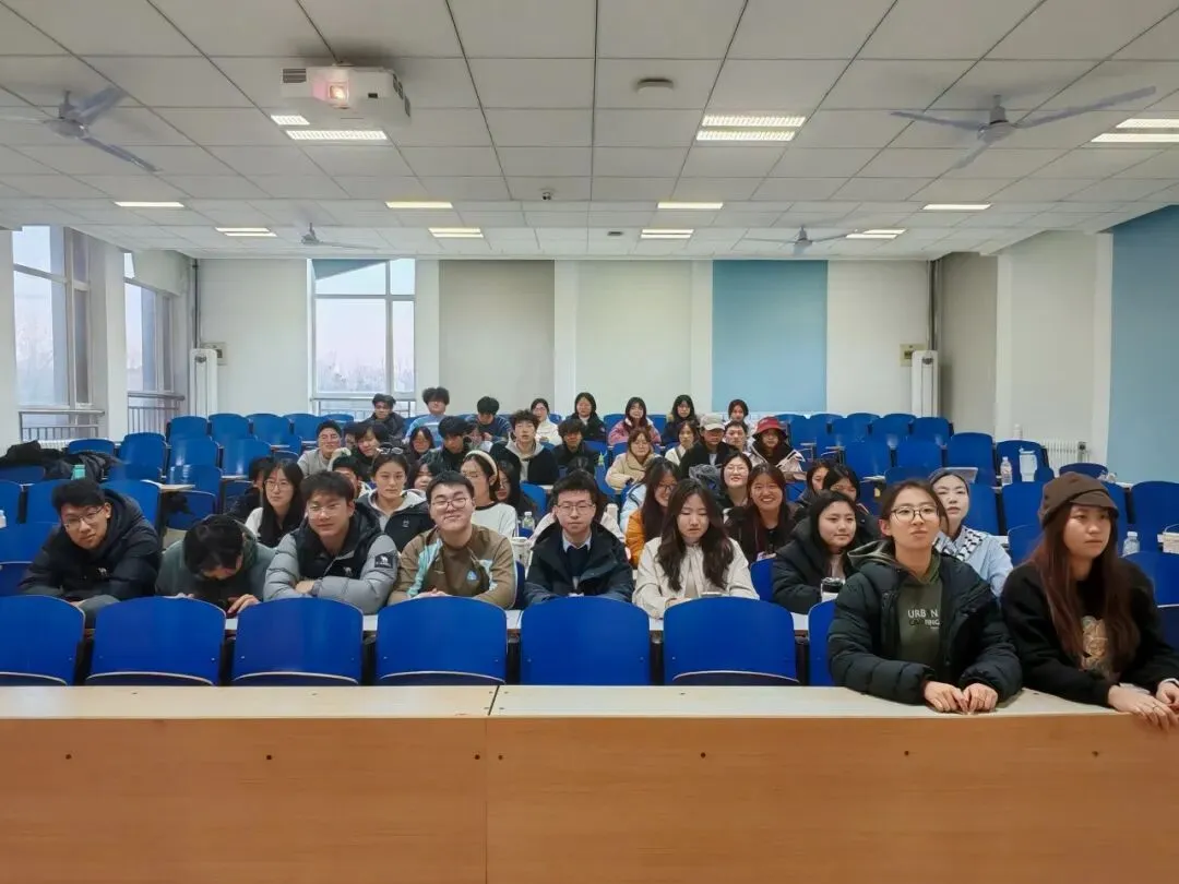 光耀青春路,笔抒雷锋情—营销245团支部雷锋精神研习活动纪实