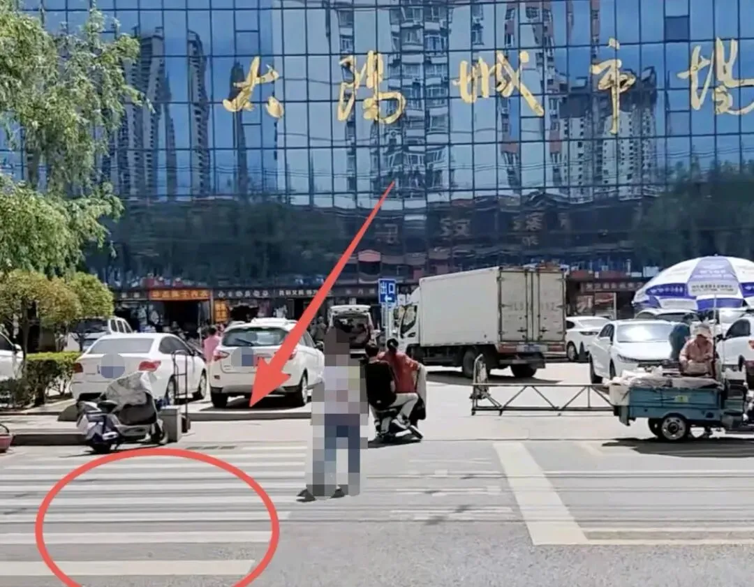 日照太阳城市场西门!小心被罚…