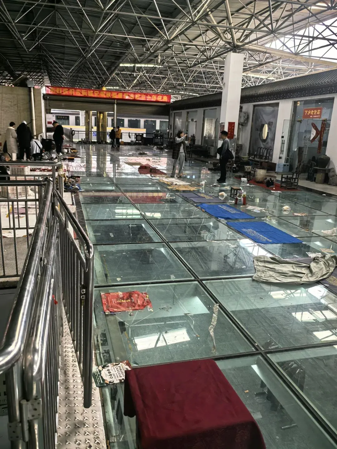 市场人少了,一样不耽误咱们淘宝捡漏