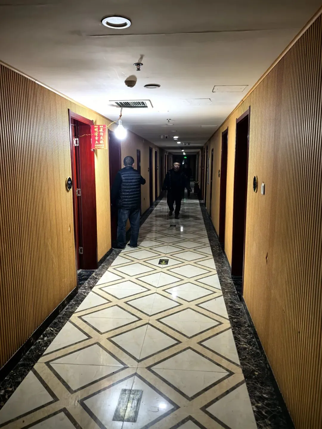 市场人少了,一样不耽误咱们淘宝捡漏