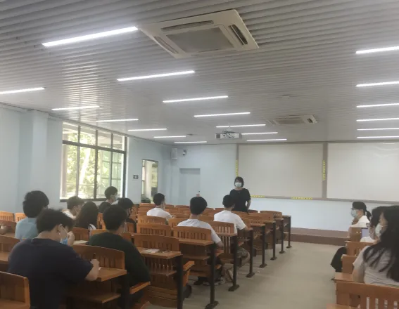 大数据与人工智能学院计算机应用技术专业召开师生座谈会