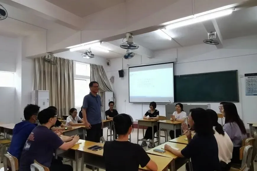 计算机技术教研室召开“如何上好一节课”主题教学研讨会