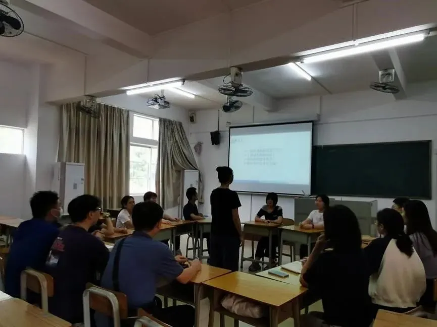 计算机技术教研室召开“如何上好一节课”主题教学研讨会