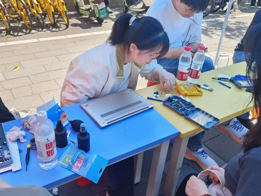 【院系风采】计算机科学与技术学院“红旗下的IT人”线下开放日活动顺利举办