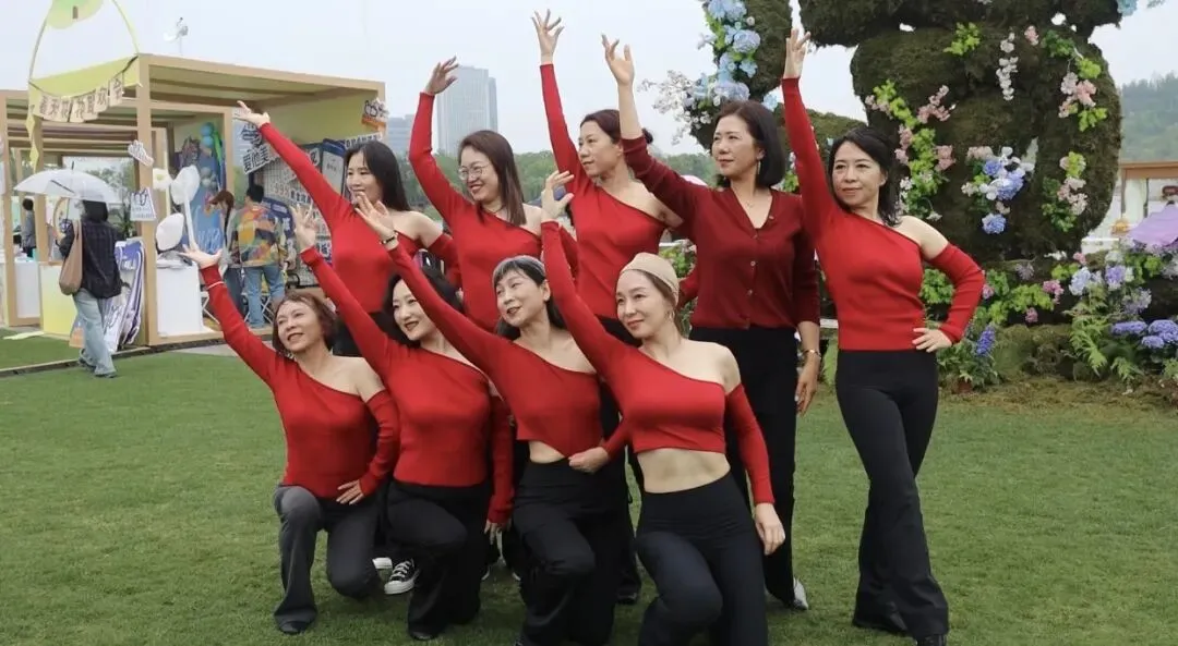 链接300+银发达人、线上线下整合营销!品牌如何用“信任”撬动50岁+人群?