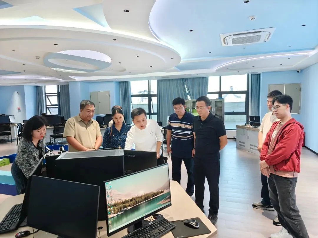 广东农工商职业技术学院计算机学院领导莅临我院 共话人工智能教育与实验室建设新路径