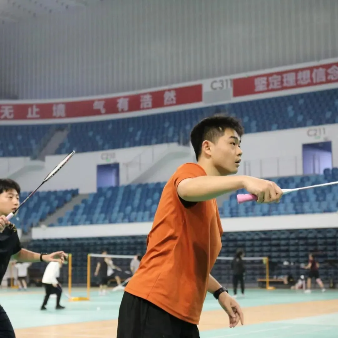 活动回顾 | 计算机科学与技术学院2026年研究生羽毛球比赛圆满落幕