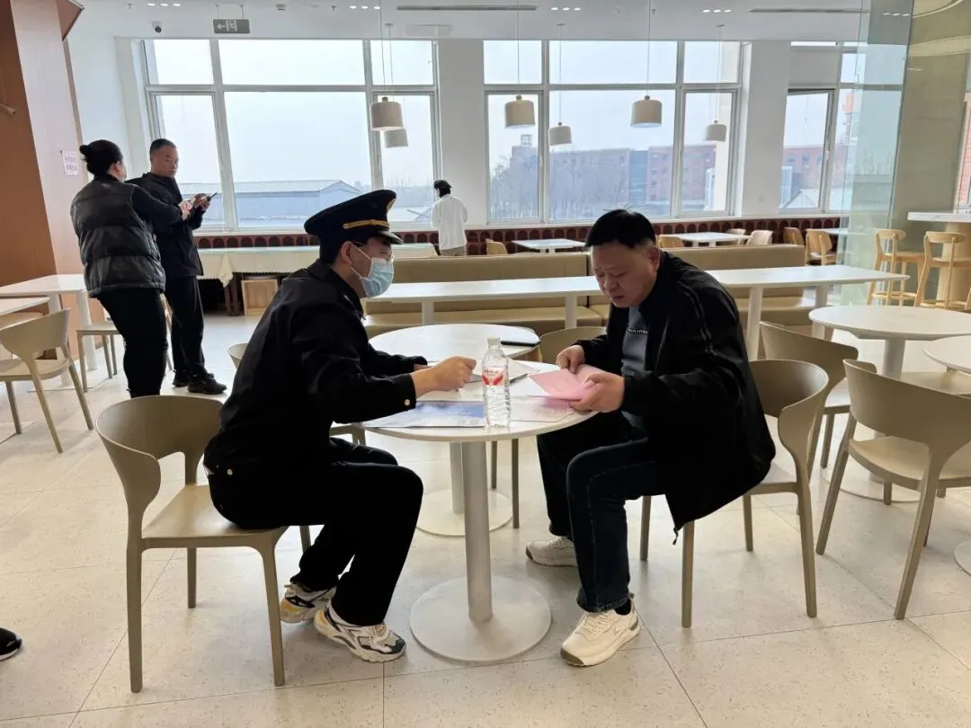 饮食服务中心质监部联合市场监督管理所开展雁栖湖校区春季食品安全专项检查