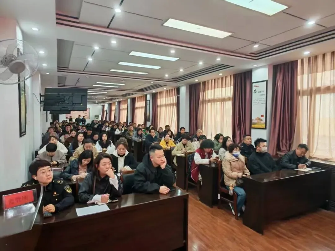 安宁区市场监管局联合市局开展医疗器械网络销售质量安全主体责任培训会