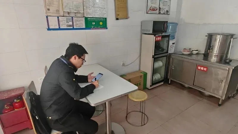 联盟市场监管所扎实开展网络餐饮食品安全专项检查 筑牢线上食品安全防线