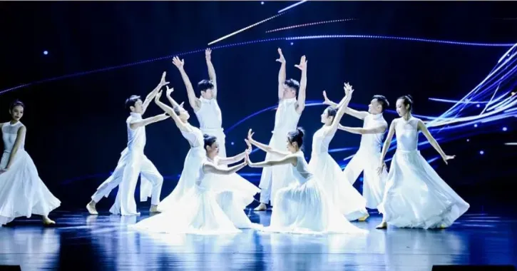 悦鉴美好 | 丹江口·梧桐里营销中心暨精装样板间3月29日盛大开放,千份粮油全城免费送!!