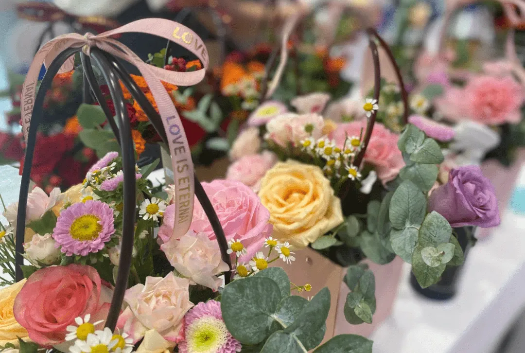 悦鉴美好 | 丹江口·梧桐里营销中心暨精装样板间3月29日盛大开放,千份粮油全城免费送!!