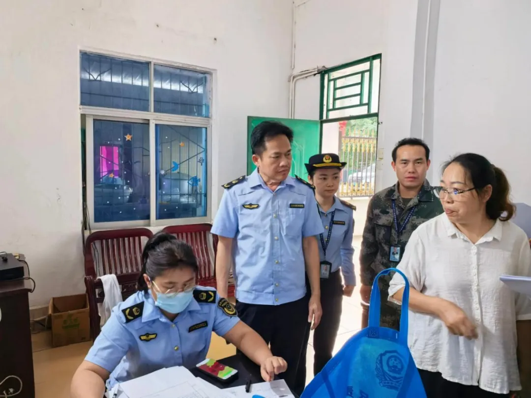 基层动态—和平镇市场监管所开展诺如病毒防控及食品安全专项督导检查