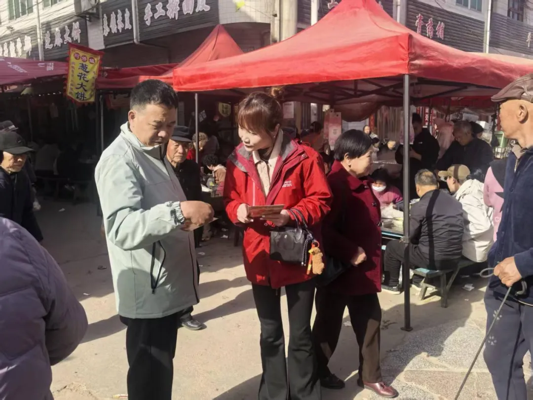 西安分公司党员下沉一线开展业务营销