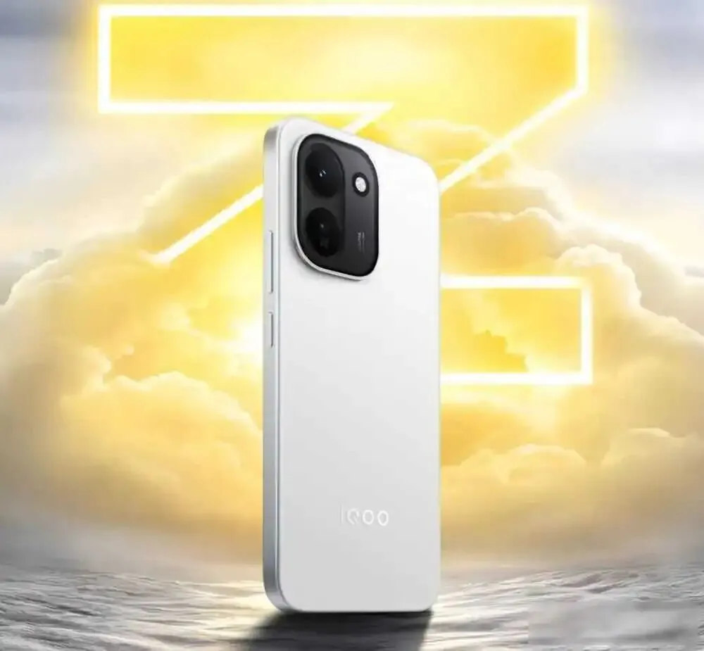 中端机市场悄悄变了风向,iQOO突然甩出两张牌,一个拼性能续航,一个死磕LCD护眼