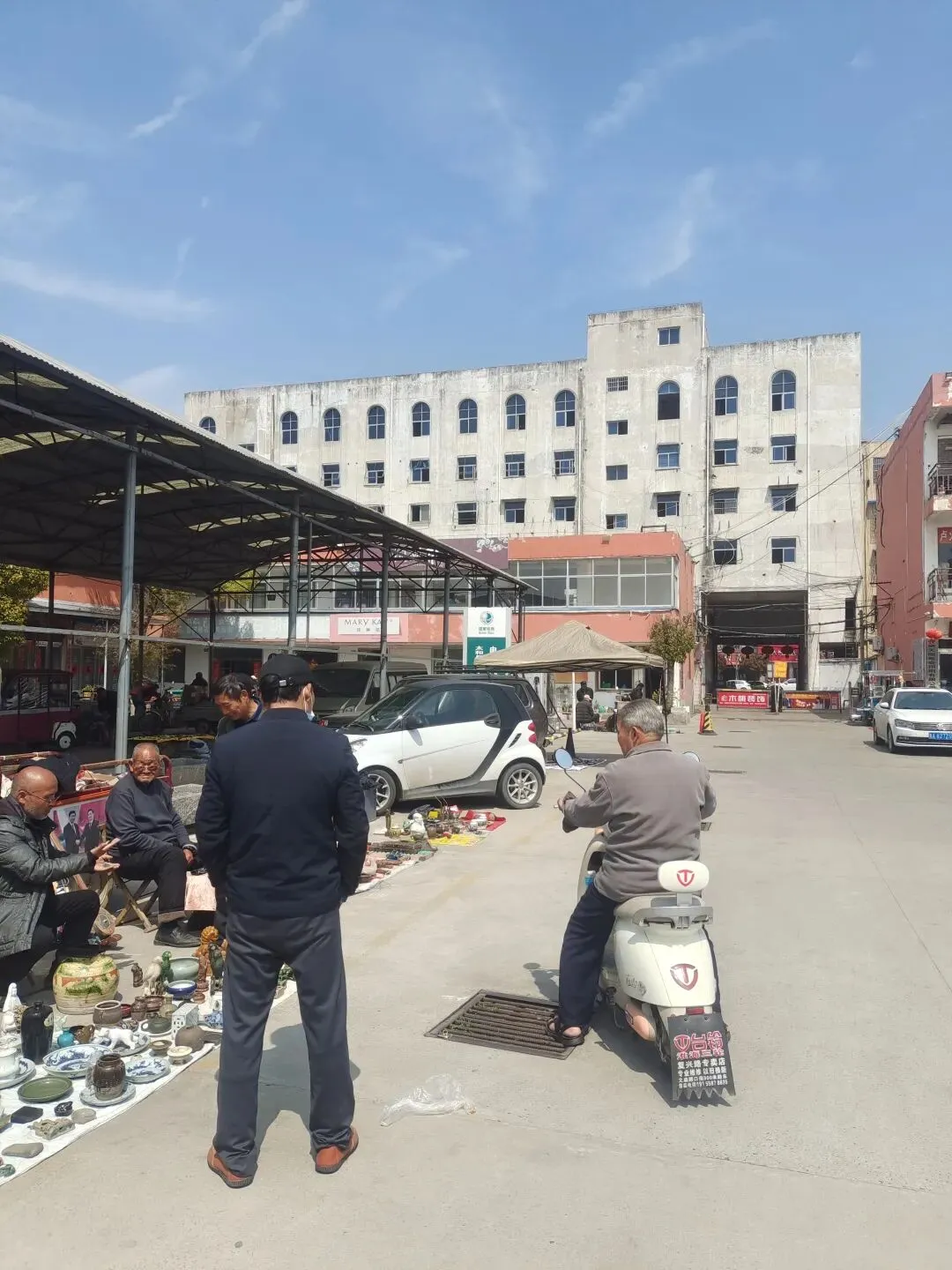 周三古玩市场地摊淘宝,和大家分享一下捡漏收获吧