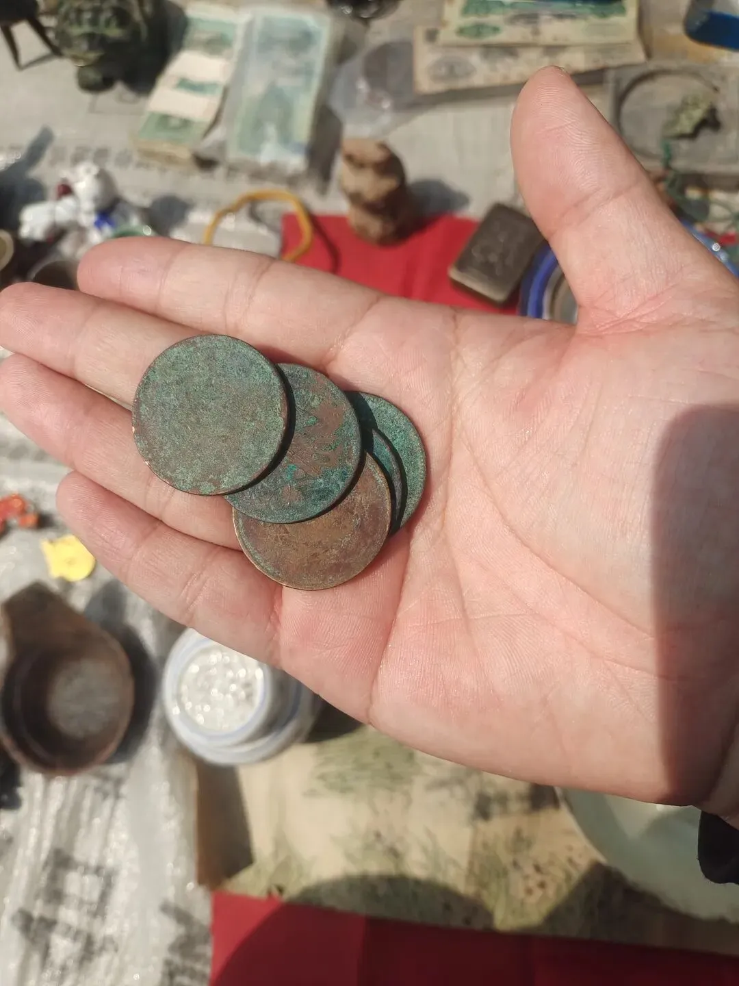 周三古玩市场地摊淘宝,和大家分享一下捡漏收获吧