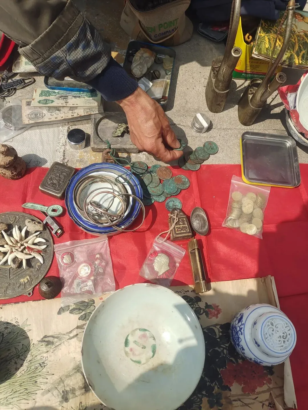 周三古玩市场地摊淘宝,和大家分享一下捡漏收获吧