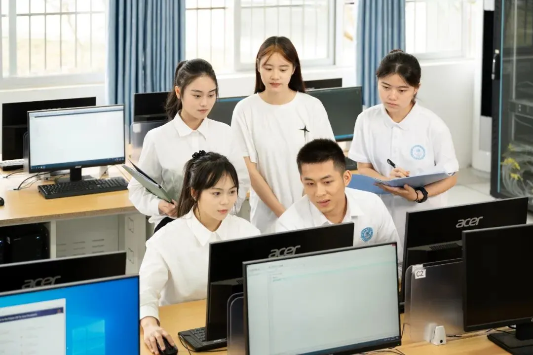 职教高考 | 计算机应用技术专业:以技立身笃行,以智筑梦前行!