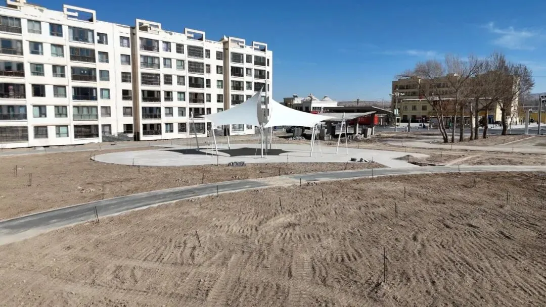 跑好“第一棒” 力促“开门红”丨肃北县市场片区生态绿化工程全面复工