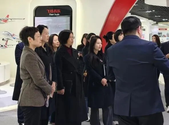 引领在一线丨商贸中心携手川航客户数字营销中心,以党建共创航空消费新生态