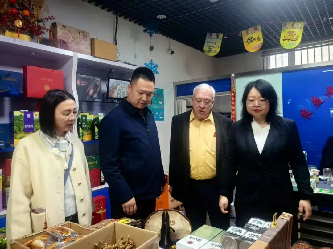 【市场新闻】国际目光聚焦新发地——法国欣泰克集团全球总监贾斯珀·巴思斯一行莅临北京新发地考察交流