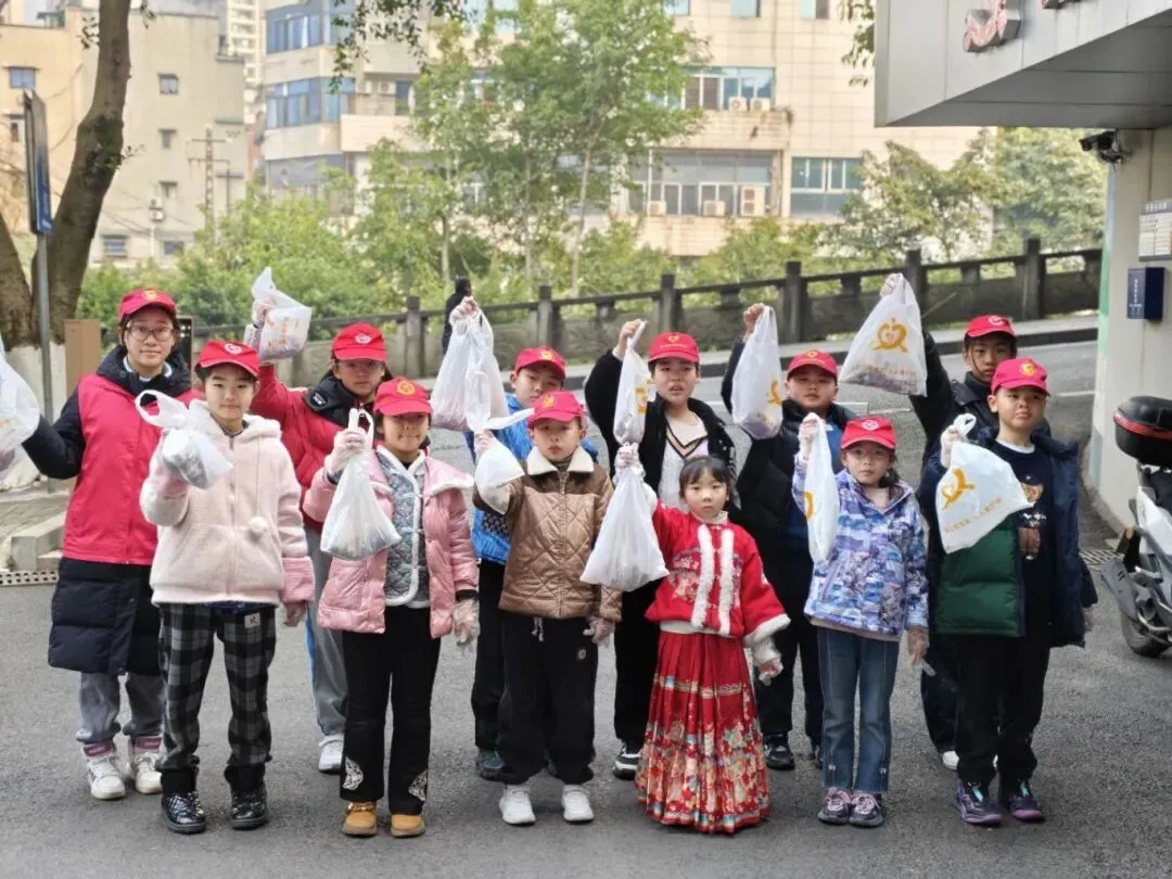 文明行为促进月 | 从市场到社区,从机关到街头,綦江处处见行动→