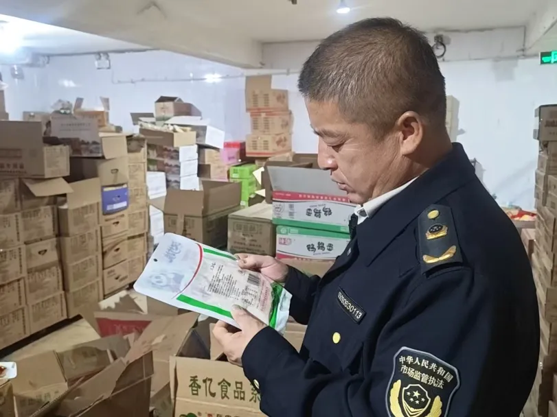 快速响应 全面排查:鄂托克旗市场监督管理局开展“3·15”曝光“问题鸡爪”专项整治行动