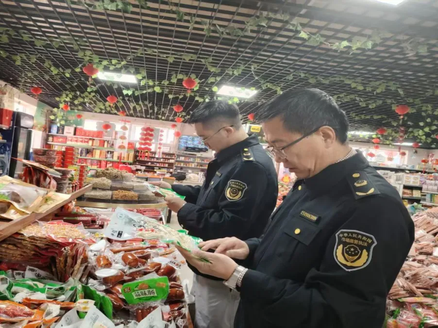 快速响应 全面排查:鄂托克旗市场监督管理局开展“3·15”曝光“问题鸡爪”专项整治行动