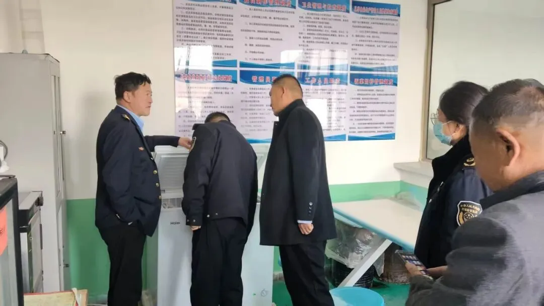 基层动态||永登县市场监管局:筑牢养老机构食品安全防线 规范爱心食堂经营行为