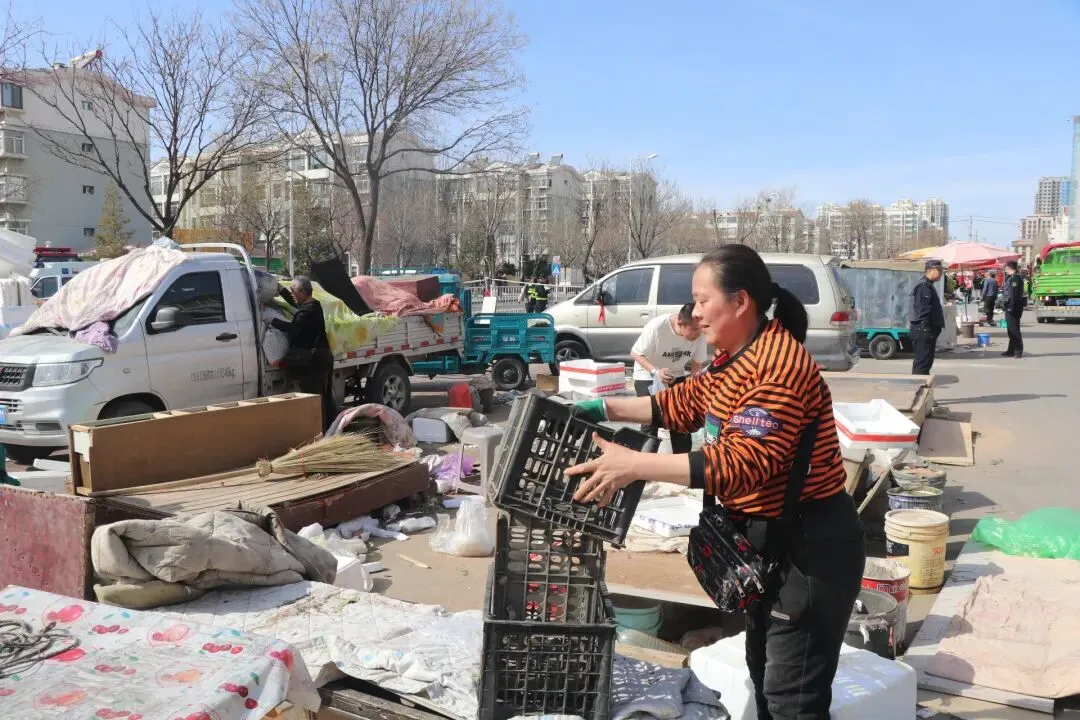 多年“顽疾”!乌海一自发性市场被依法取缔…
