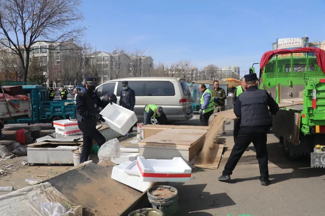 多年“顽疾”!乌海一自发性市场被依法取缔…