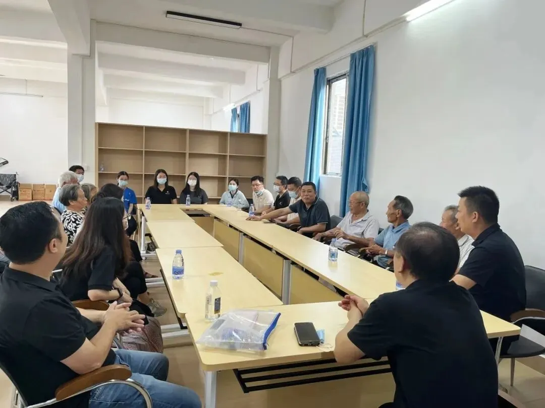 支部活动│行政中心党支部与营销中心党支部联合开展“情系老党员,慰问暖人心”主题活动