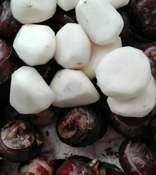 别再被“完美”欺骗!这4种菜市场蔬菜,摊主自己都不碰,你却在狂买