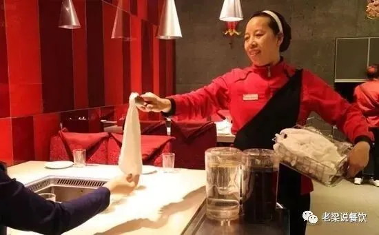 餐饮营销:破解周期性客流失衡的5个平峰期策略