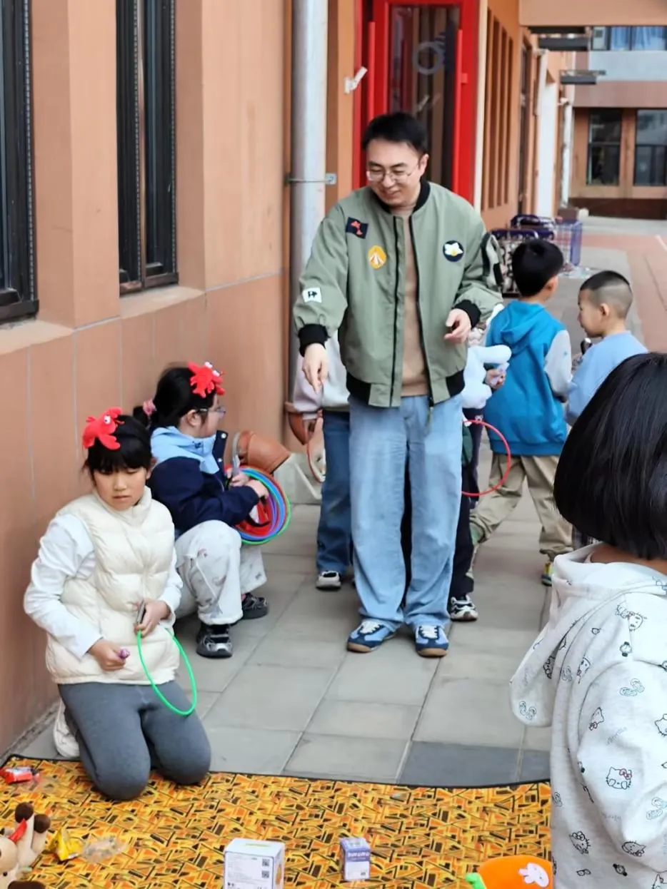 火遍全校!这场“小数当家”大市场,太有料了!