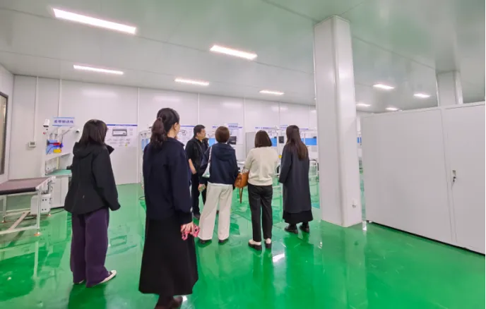 拓展实训渠道,赋能专业成长——物流与营销教研室赴实训基地交流调研