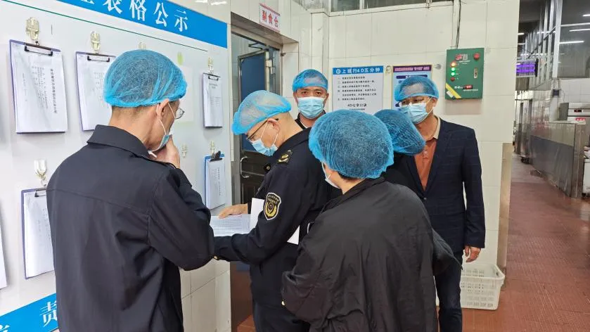 阳江市市场监管局开展春季开学校园食堂食品安全联合检查