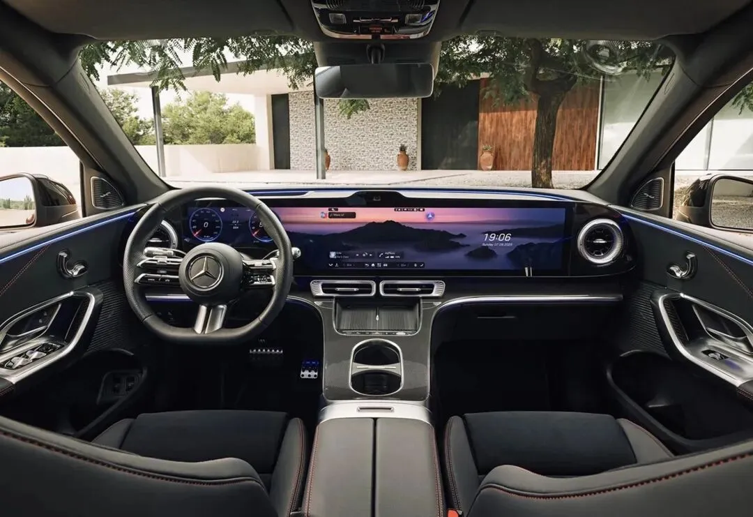 奔驰C级要出纯电了,价格还没定,但市场已经悄悄变天了.